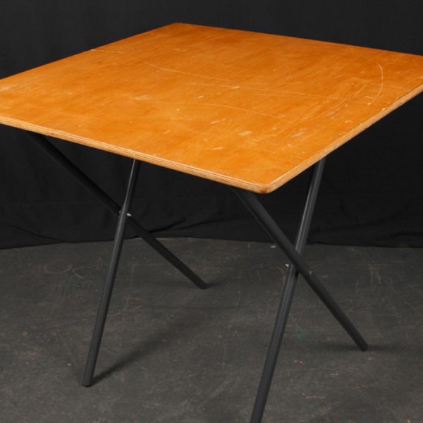 2 ft 6 ins x 2ft 6 ins Exam table, or 2 person trestle table